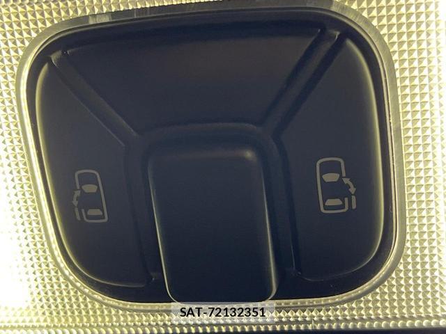 Toyota ESTIMA 2016-11 8814255-3