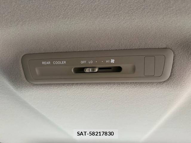 Toyota ESTIMA 2010-07 8817898-17