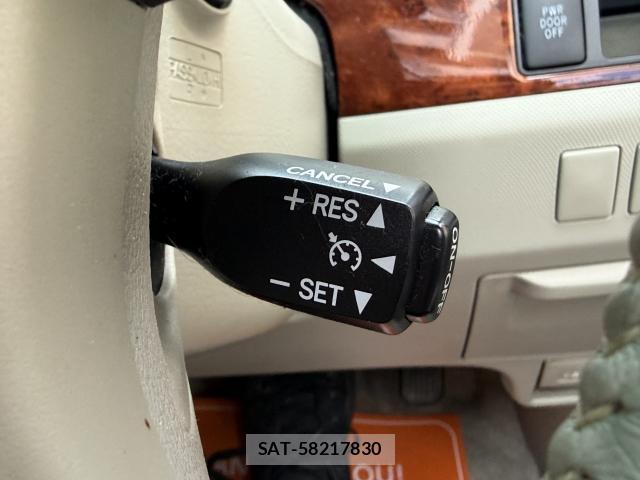 Toyota ESTIMA 2010-07 8817898-19