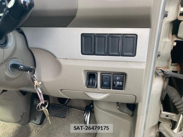 Suzuki EVERY WAGON 2011-08 8812345-9