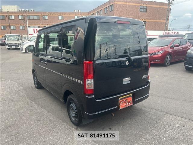 Suzuki EVERY WAGON 2013-12 8812835-5