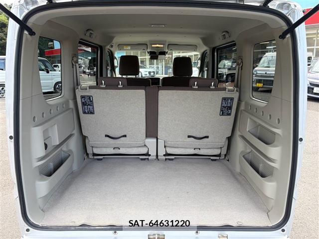 Suzuki EVERY WAGON 2021-08 8817204-15