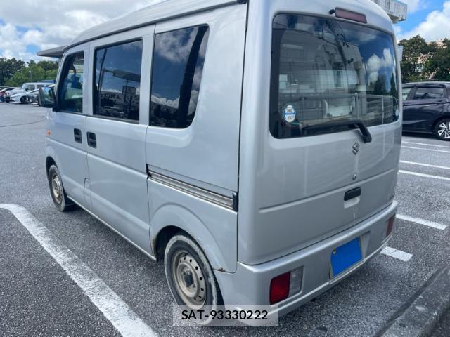 Suzuki EVERY 2010-06 8813356-13