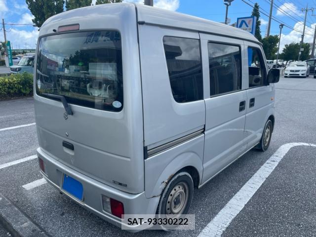 Suzuki EVERY 2010-06 8813356-2