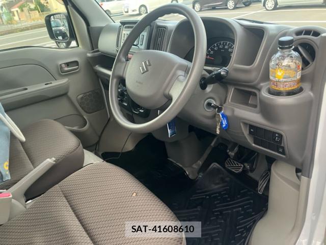 Suzuki EVERY 2017-01 8813508-10