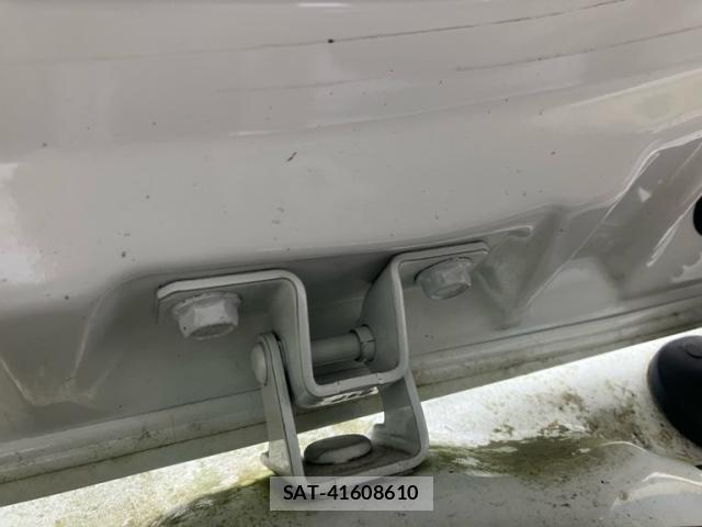 Suzuki EVERY 2017-01 8813508-8