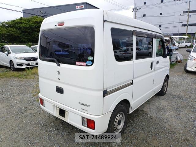 Suzuki EVERY 2016-08 8813794-2