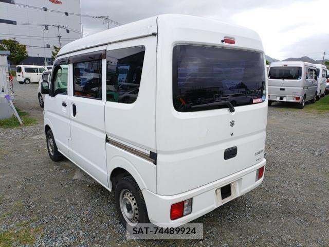 Suzuki EVERY 2016-08 8813794-4