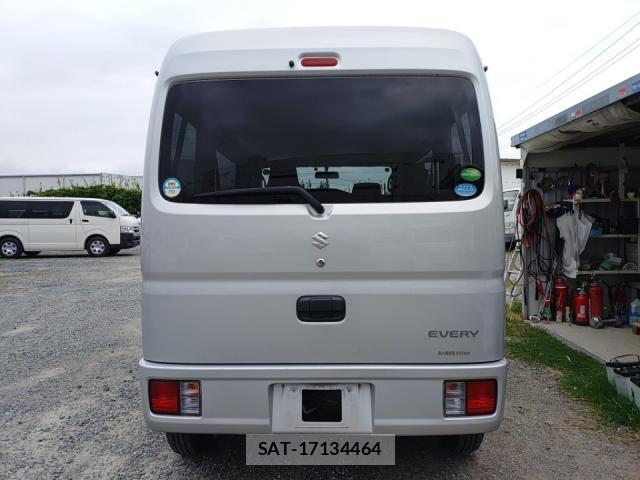 Suzuki EVERY 2020-09 8813816-3