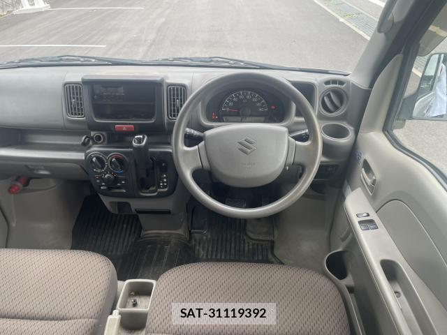 Suzuki EVERY 2015-08 8814568-1