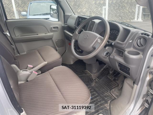 Suzuki EVERY 2015-08 8814568-9