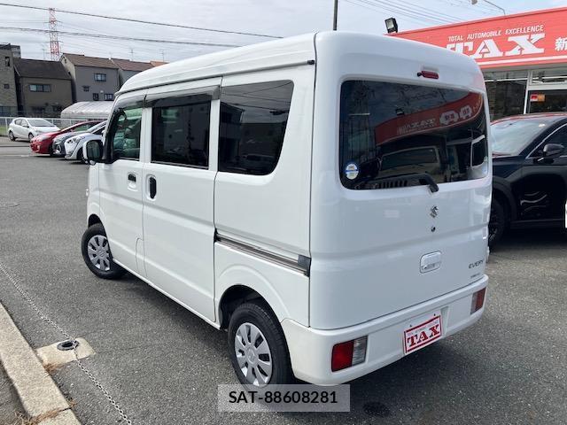 Suzuki EVERY 2017-05 8814933-1