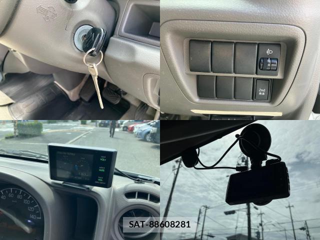 Suzuki EVERY 2017-05 8814933-4