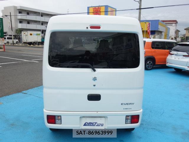 Suzuki EVERY 2022-07 8815293-17