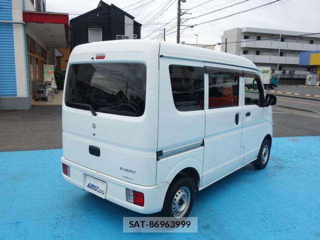 Suzuki EVERY 2022-07 8815293-18