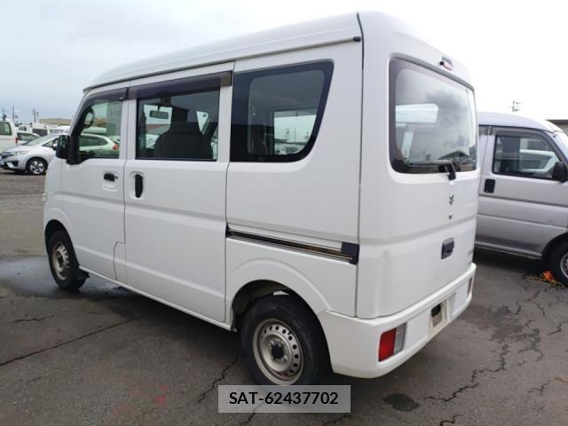 Suzuki EVERY 2016-09 8815363-4