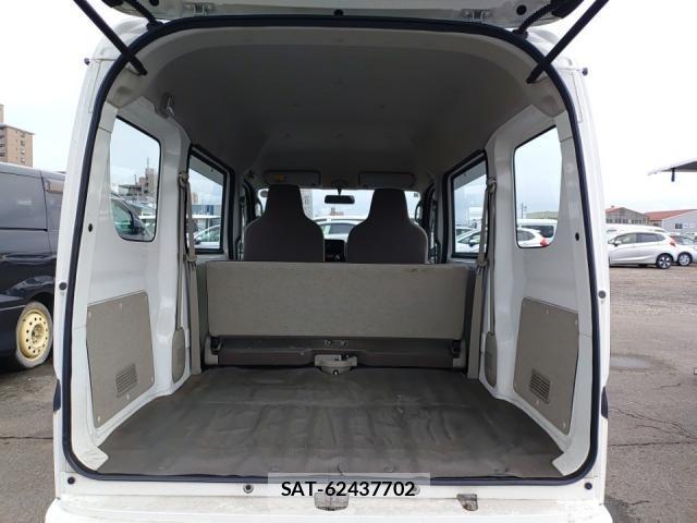 Suzuki EVERY 2016-09 8815363-5