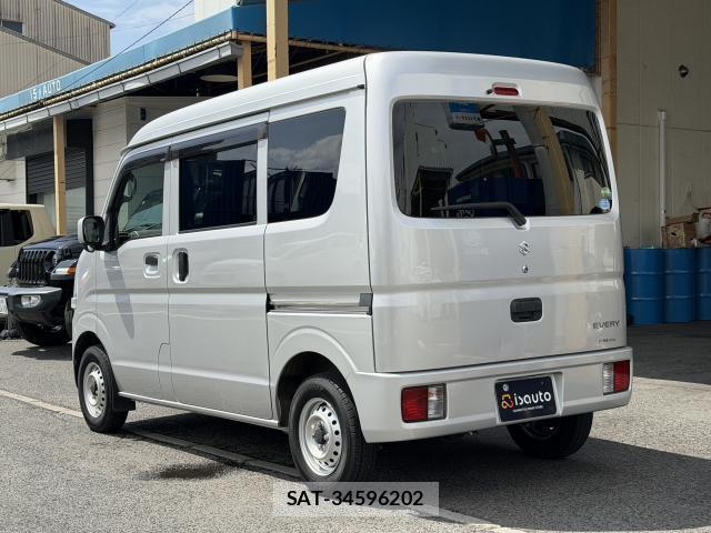 Suzuki EVERY 2018-06 8815845-13