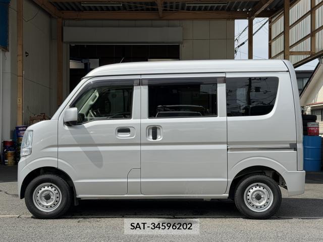 Suzuki EVERY 2018-06 8815845-14
