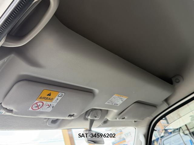 Suzuki EVERY 2018-06 8815845-19