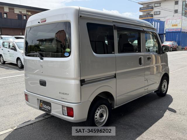 Suzuki EVERY 2018-06 8815845-2