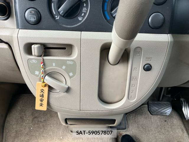 Suzuki EVERY 2014-09 8815866-11