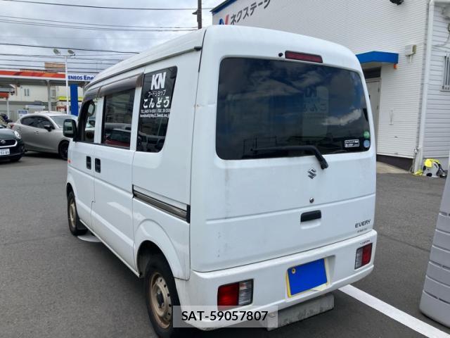 Suzuki EVERY 2014-09 8815866-12