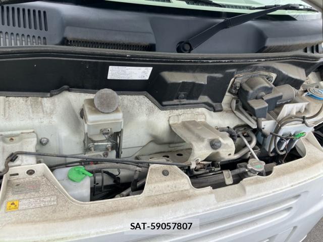 Suzuki EVERY 2014-09 8815866-19