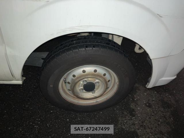 Suzuki EVERY 2006-04 8816271-11
