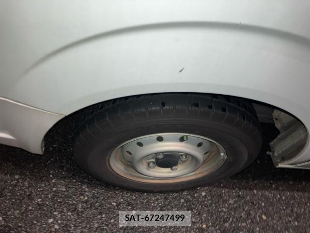 Suzuki EVERY 2006-04 8816271-3