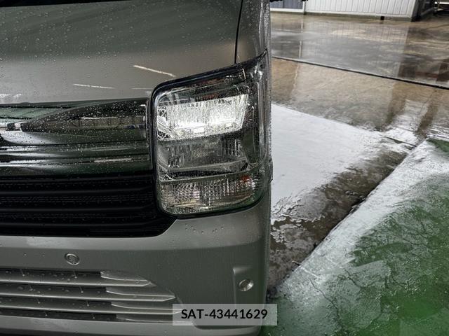 Suzuki EVERY 2026-08 8817410-11