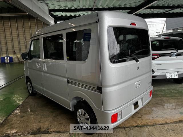 Suzuki EVERY 2026-08 8817410-18