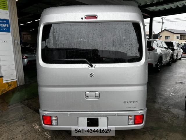Suzuki EVERY 2026-08 8817410-19