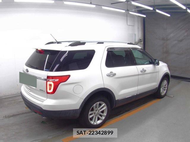 Ford EXPLORER 2014-07 8815379-1