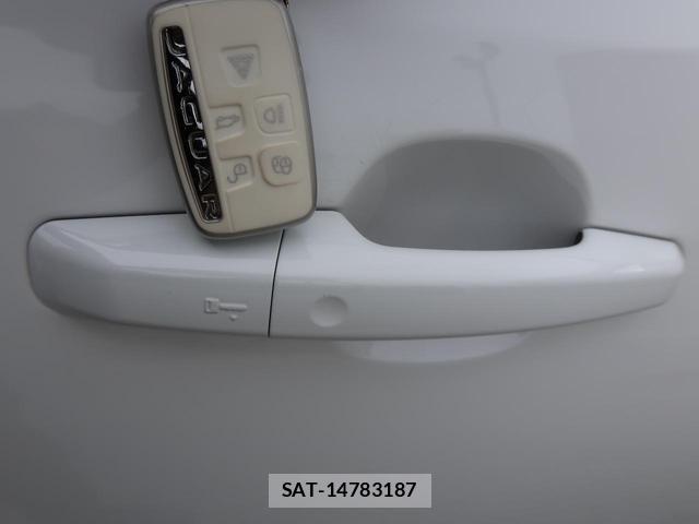 Jaguar F-PACE 2019-06 8813143-17