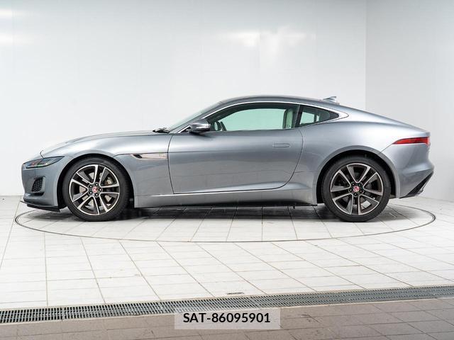Jaguar F-TYPE 2022-03 8812472-10