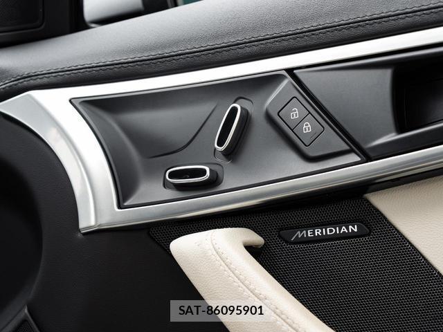 Jaguar F-TYPE 2022-03 8812472-17