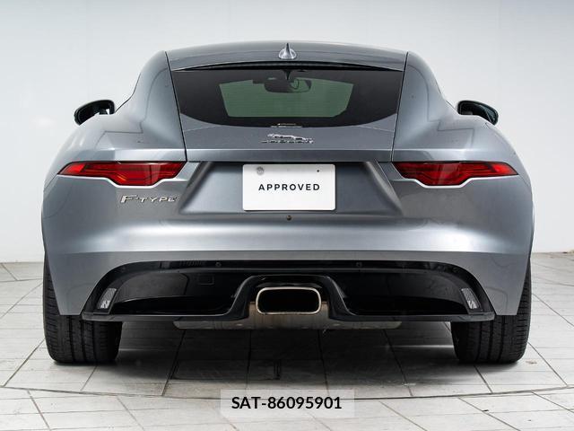 Jaguar F-TYPE 2022-03 8812472-3