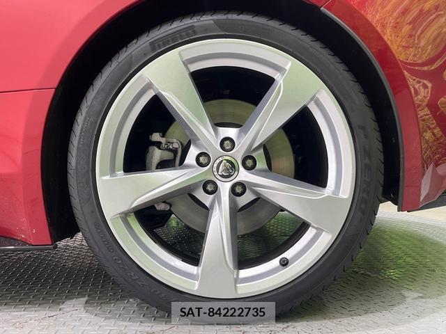Jaguar F-TYPE 2023-08 8813218-10