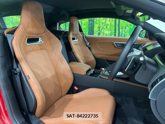 Jaguar F-TYPE 2023-08 8813218-11