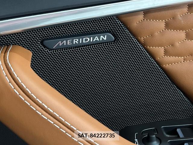Jaguar F-TYPE 2023-08 8813218-6