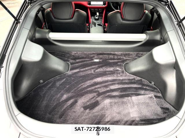 Nissan FAIRLADY Z 2025-06 8812228-11