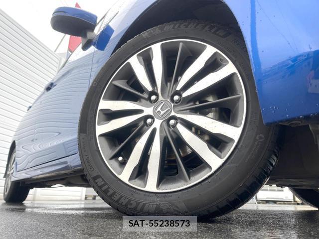 Honda FIT HYBRID 2015-12 8813677-13