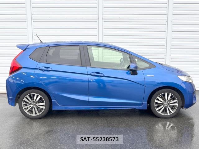 Honda FIT HYBRID 2015-12 8813677-16