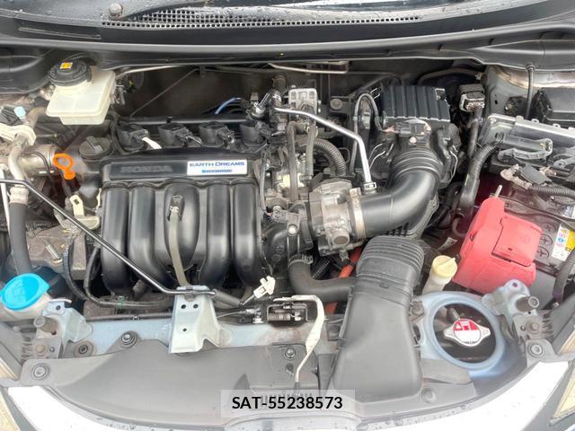 Honda FIT HYBRID 2015-12 8813677-17