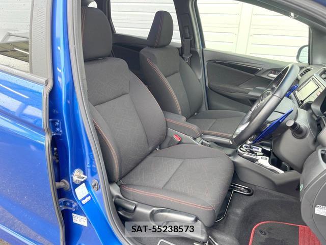 Honda FIT HYBRID 2015-12 8813677-7