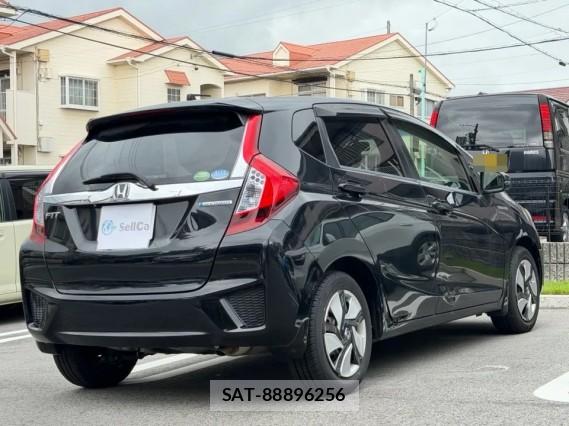 Honda FIT HYBRID 2013-10 8815556-11