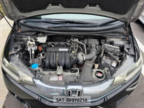 Honda FIT HYBRID 2013-10 8815556-6