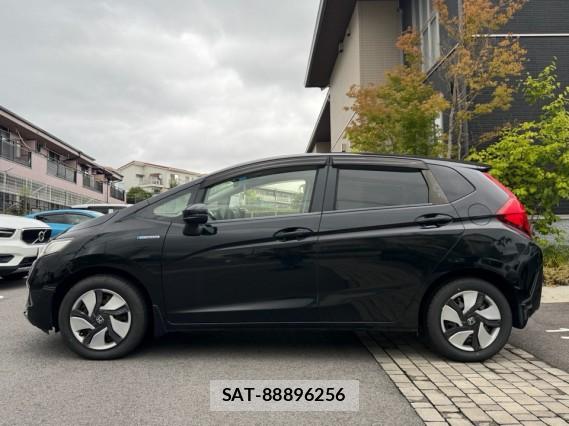Honda FIT HYBRID 2013-10 8815556-9