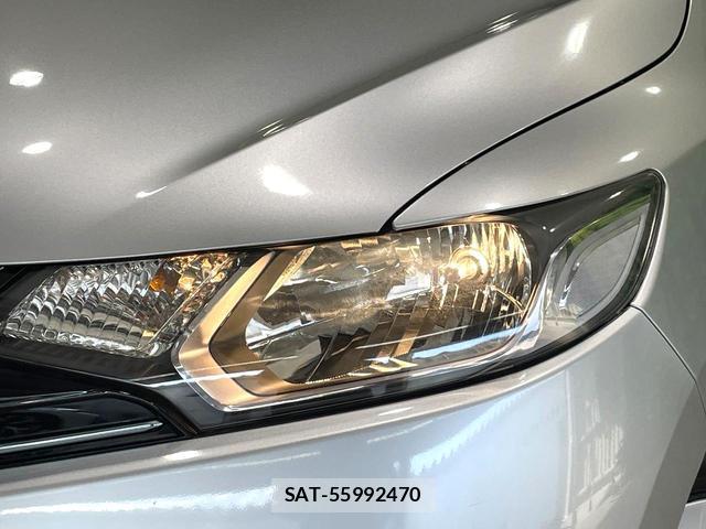 Honda FIT HYBRID 2016-09 8815592-11